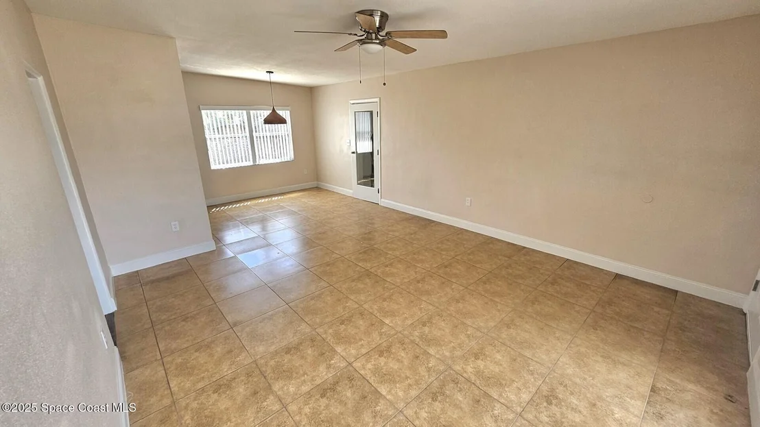 Photo of 402 Edinburgh Drive