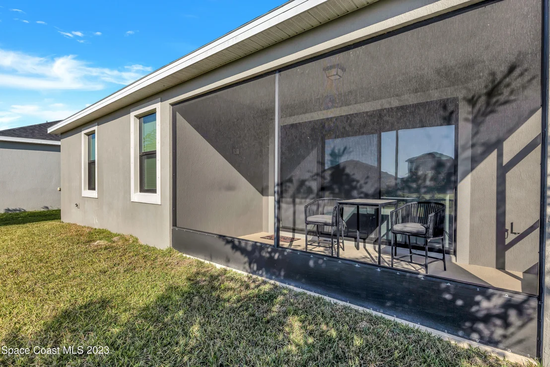 Photo of 7338 Bluemink Lane
