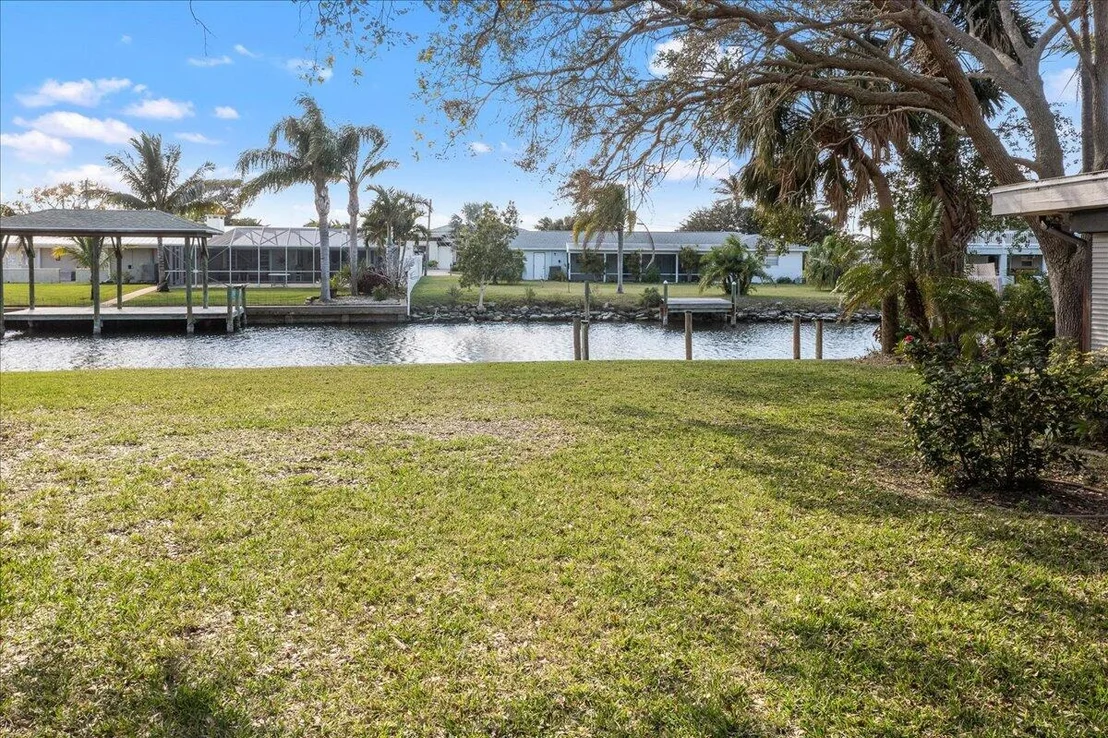 Photo of 1748 Bay Shore Drive