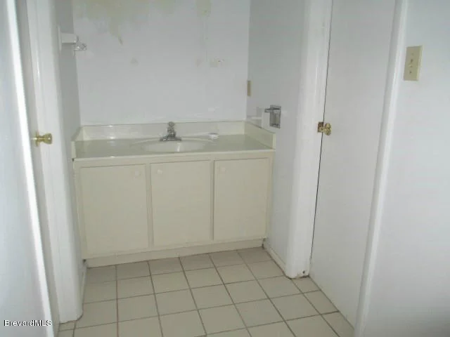 Photo of Unit 5 at 1020 Pinetree Drive