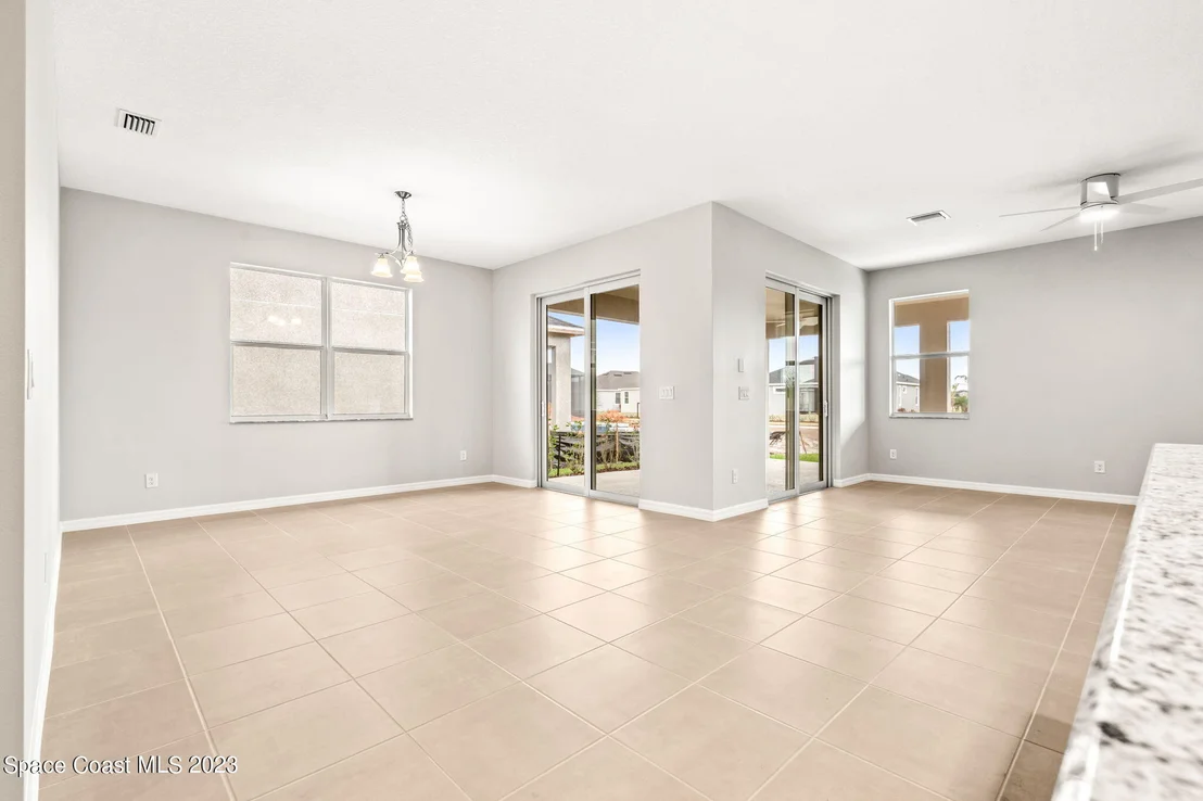 Photo of 8100 Lucent Court