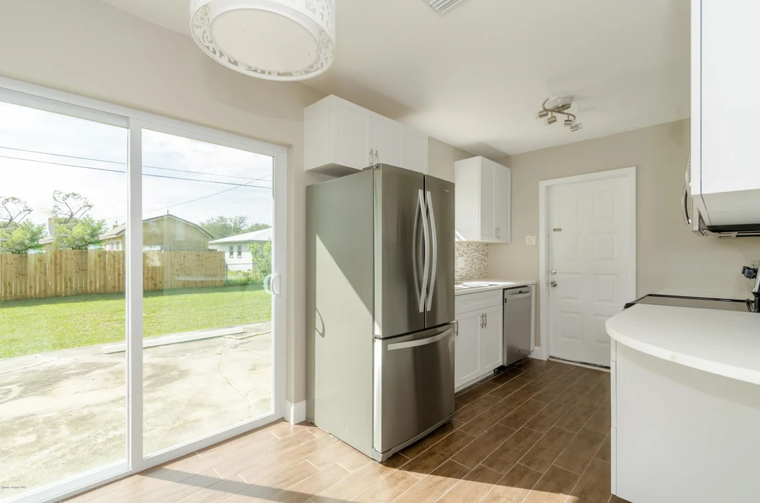 Photo of 1203 Vanderbilt Lane
