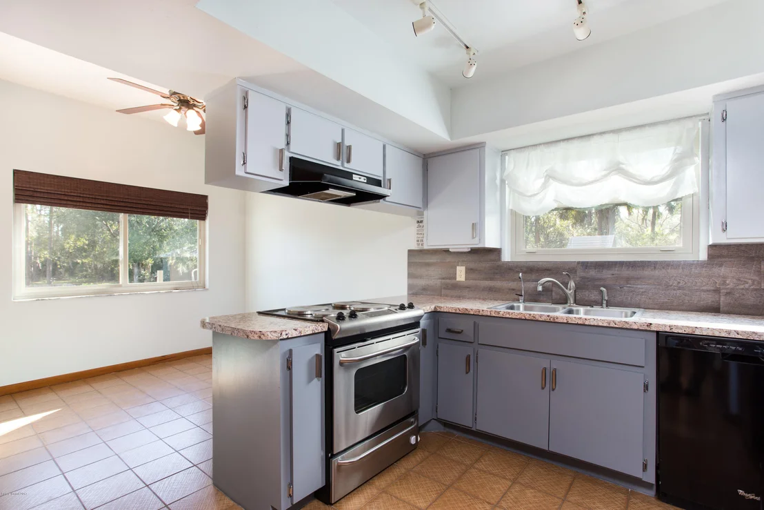 Photo of 2055 Eva Lane