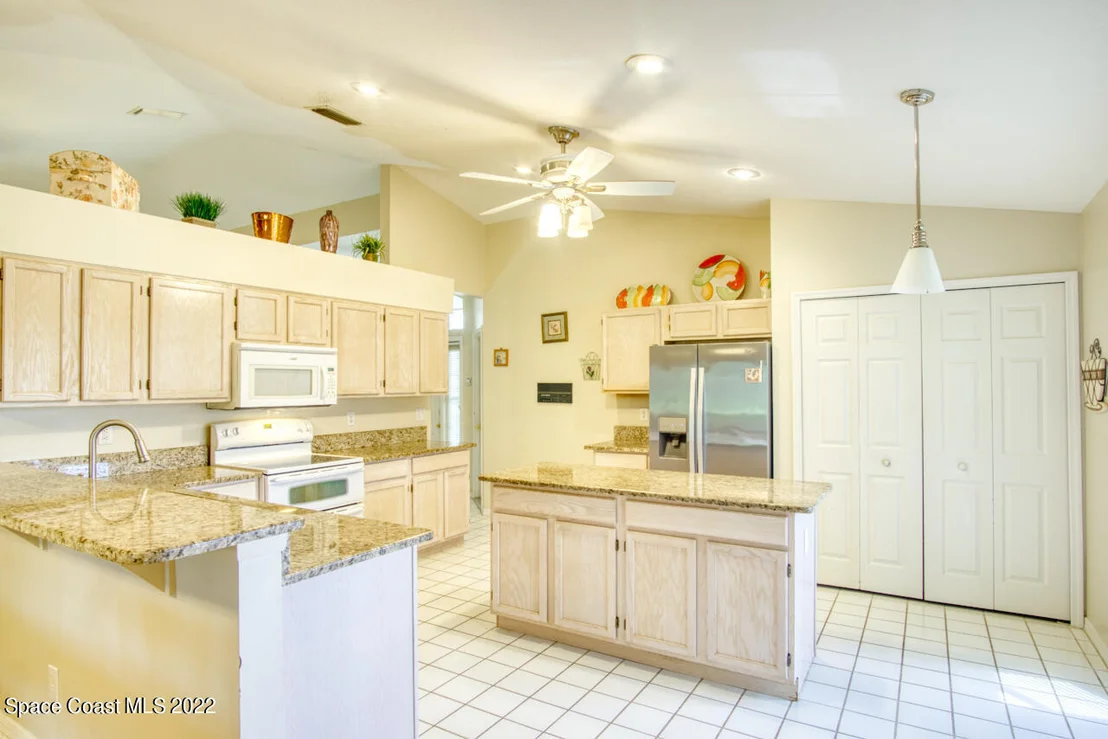 Photo of 1190 Meadowbrook Road NE