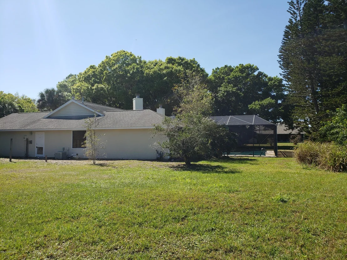 Photo of 1304 Heritage Acres Boulevard