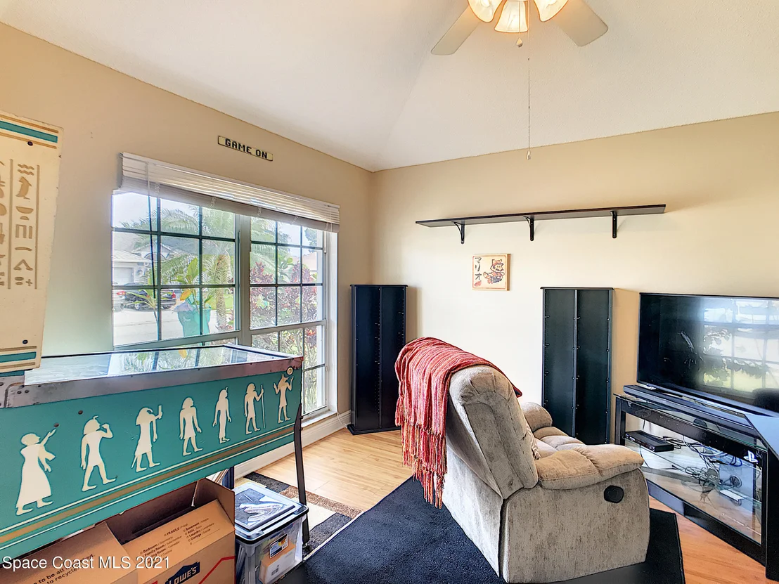 Photo of 893 Shaw Circle
