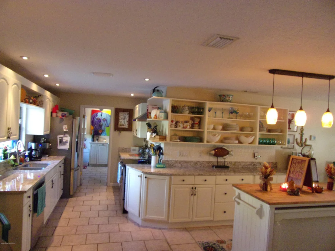 Photo of 1209 Glenham Drive NE