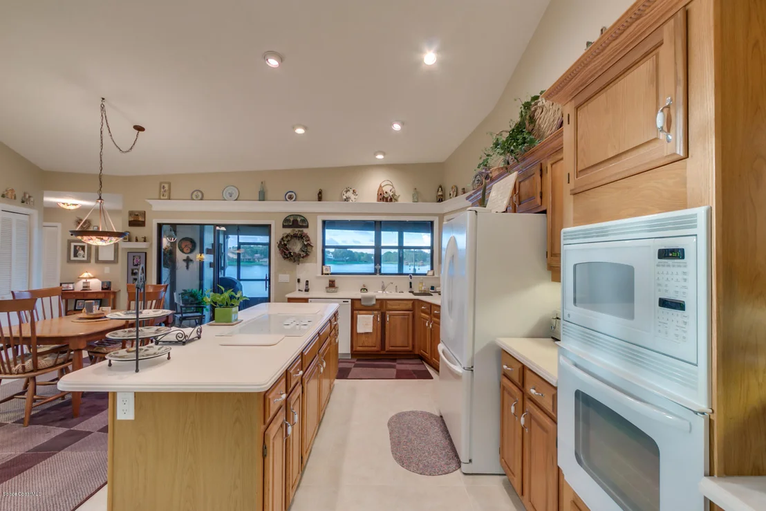 Photo of 529 Crystal Lake Drive