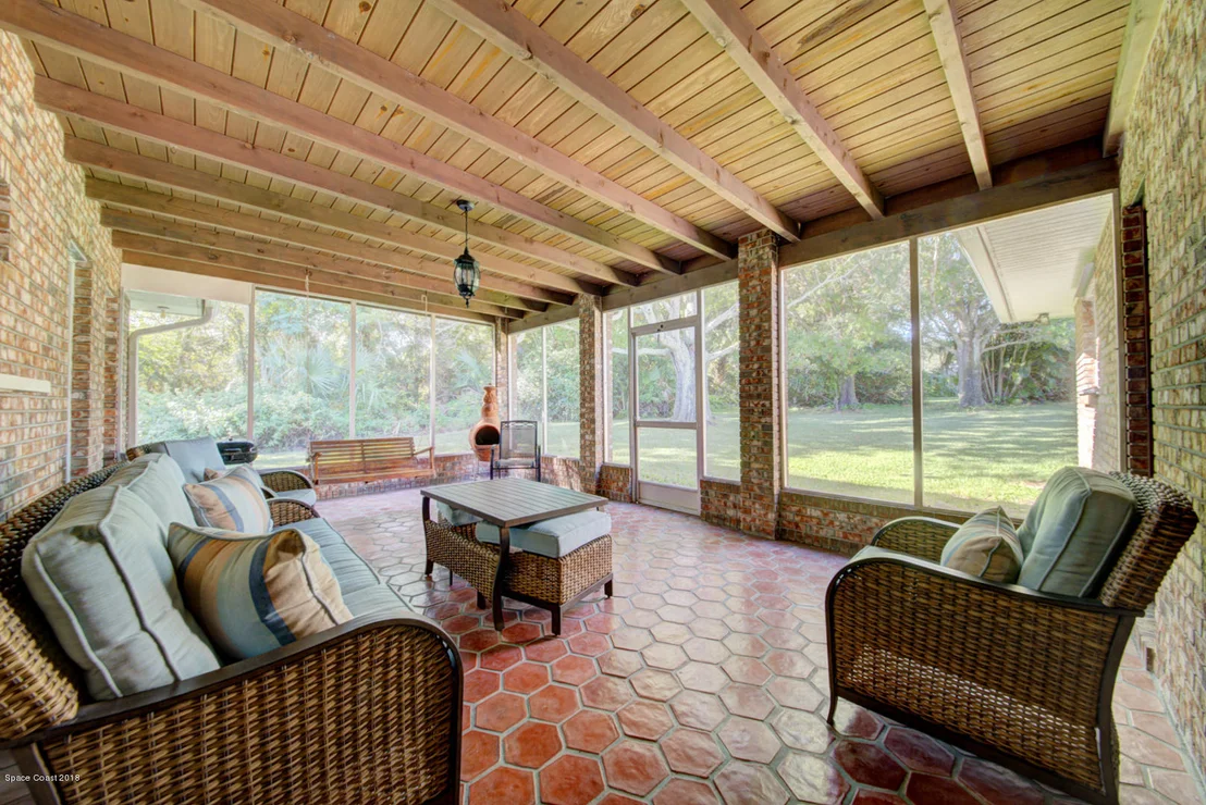 Photo of 1030 Sunswept Road NE