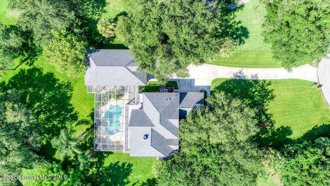 Photo of 2241 Royal Oaks Drive