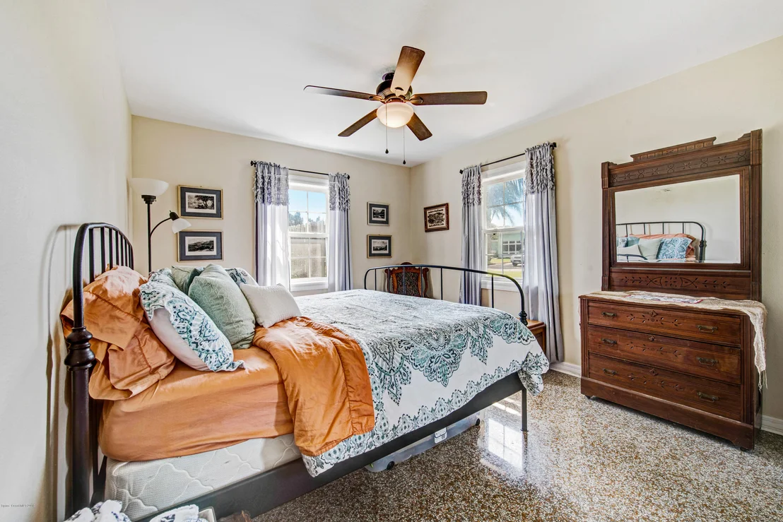 Photo of 212 1st Avenue