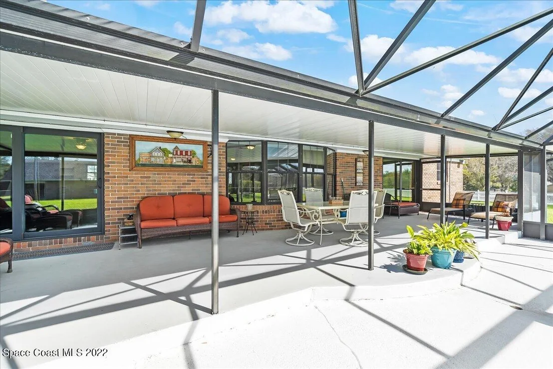 Photo of 3685 Burkholm Road