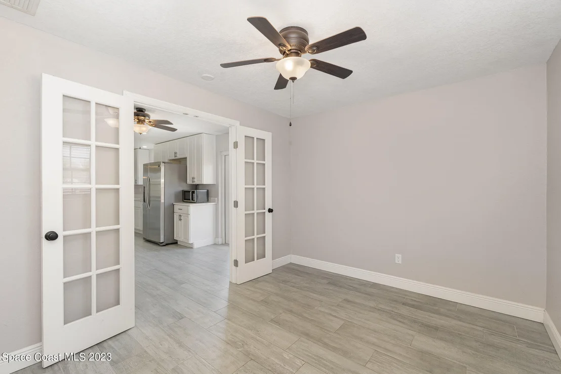 Photo of 947 Bluewater Drive