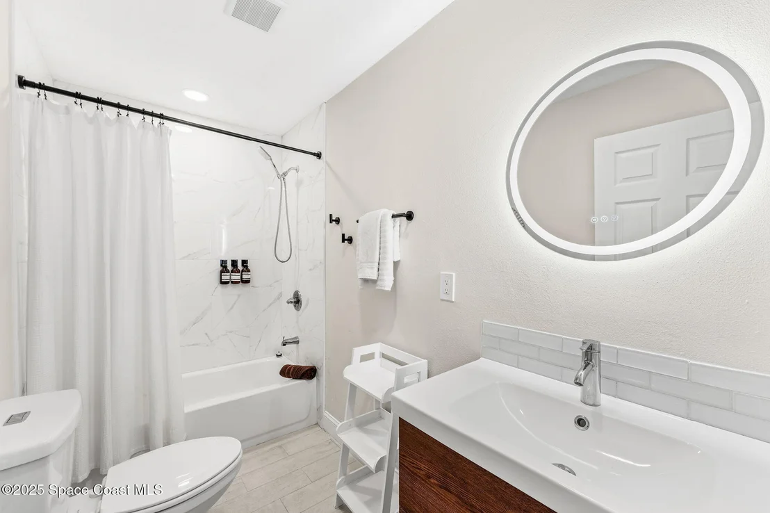 Photo of 368 Carmine Drive