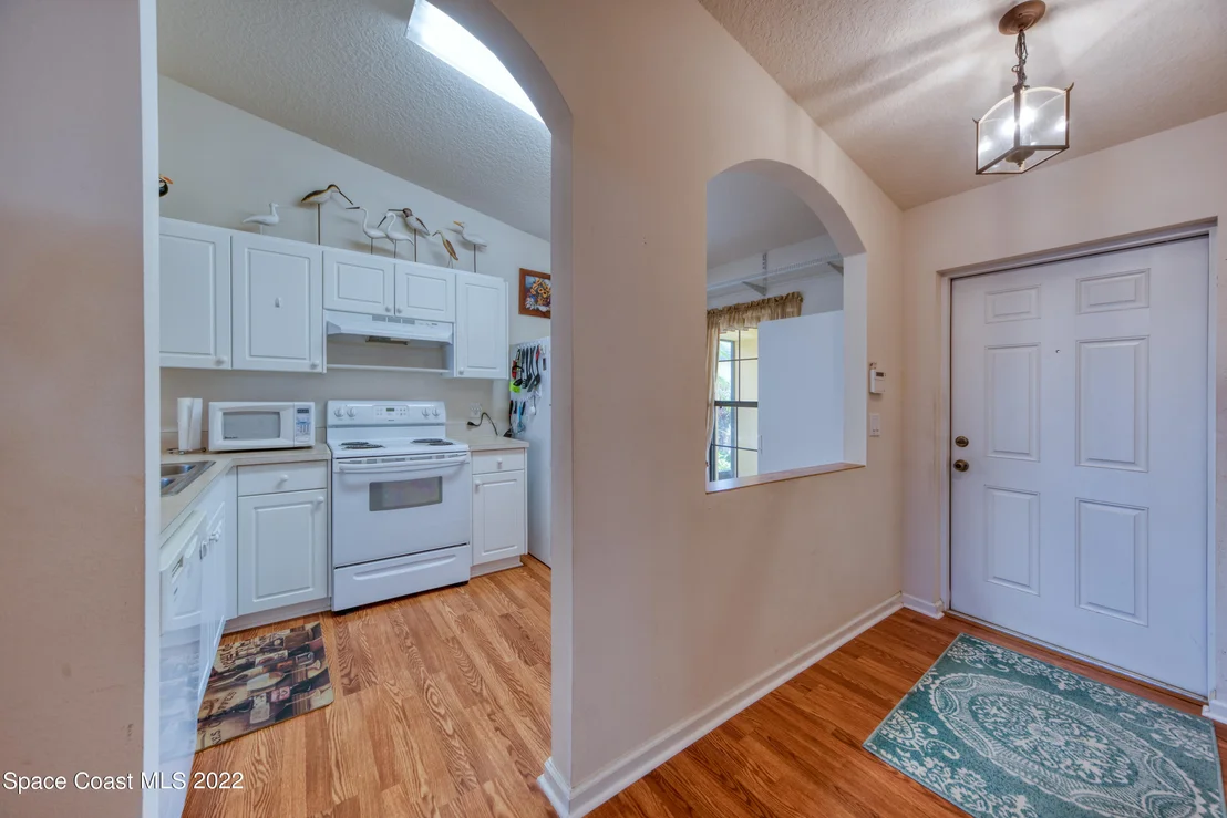 Photo of Unit 103 at 995 Luminary Circle