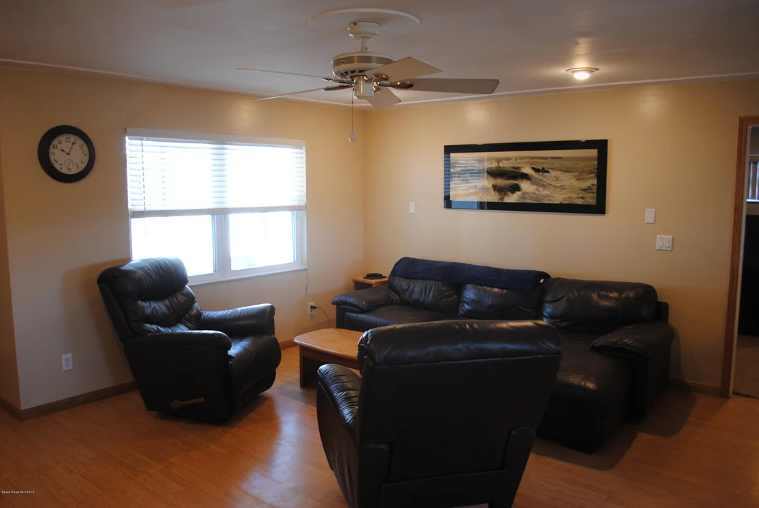 Photo of 1557 Spruce Road