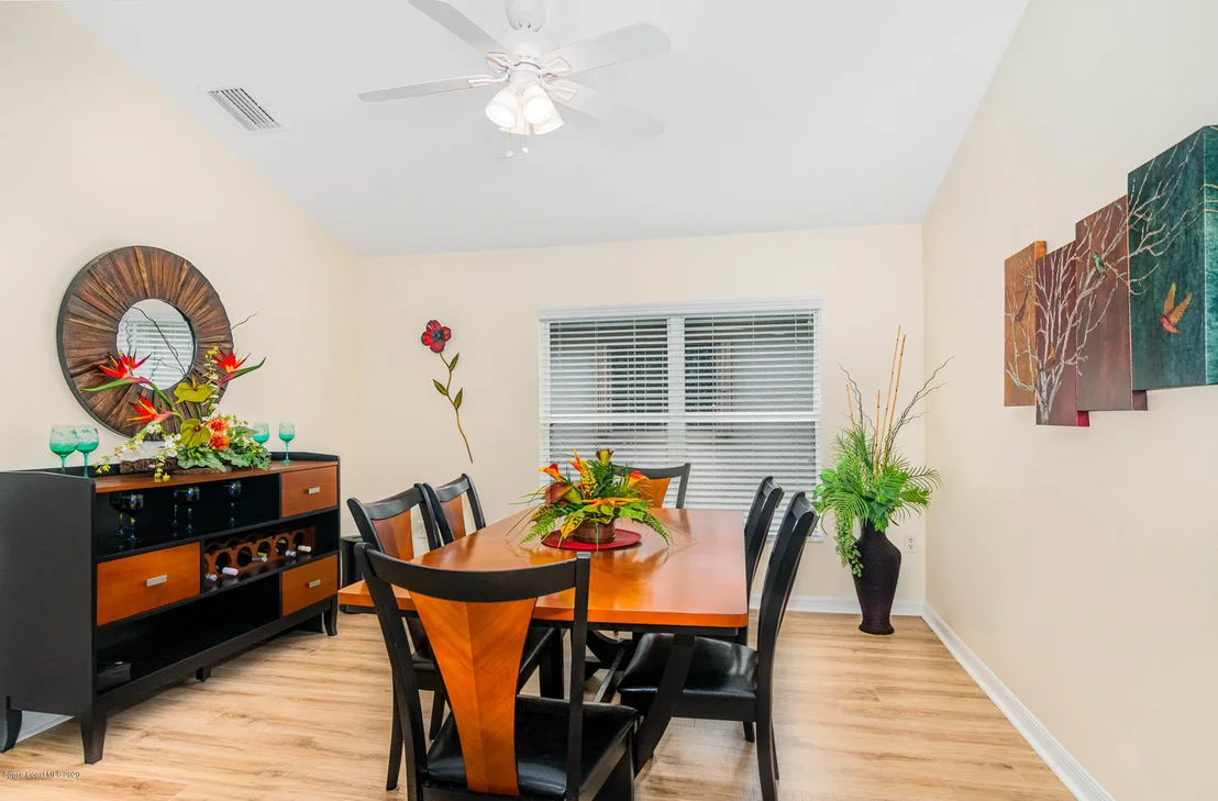 Photo of 7147 Broderick Drive