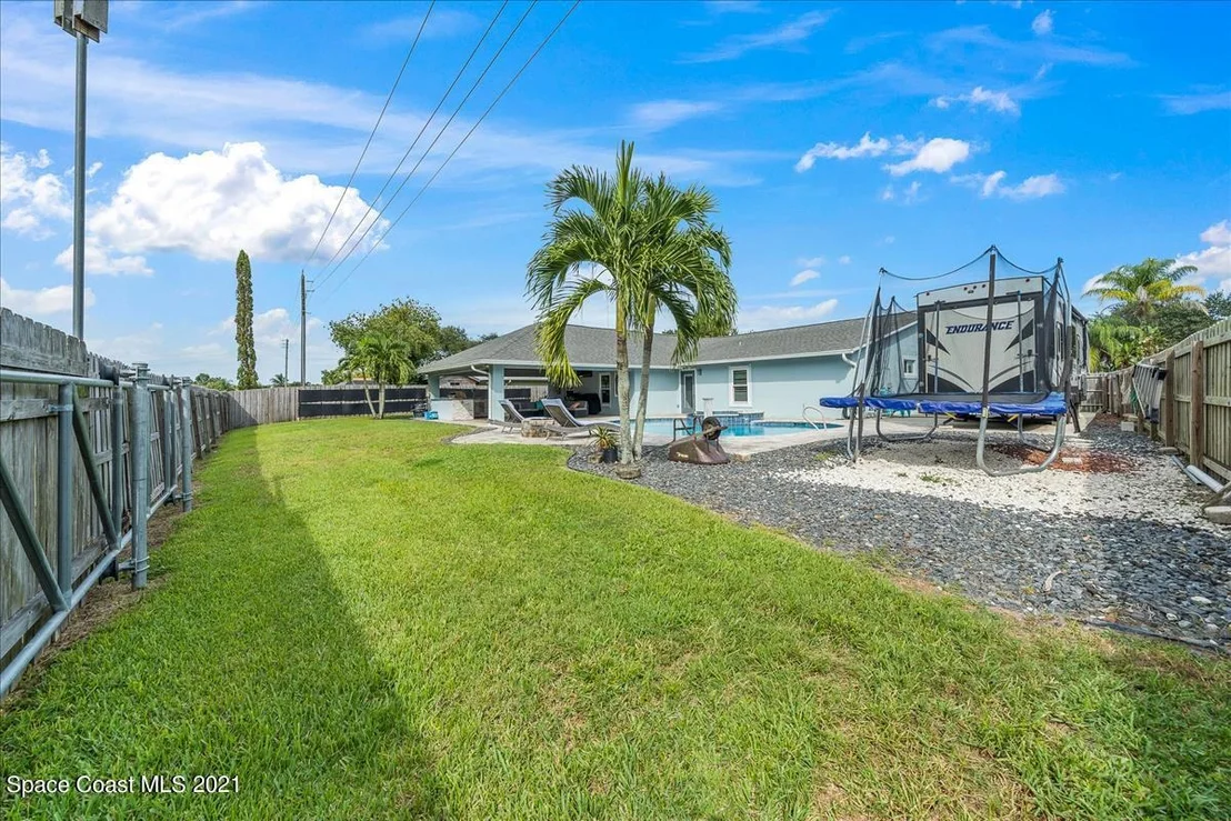 Photo of 1035 Jacaranda Circle
