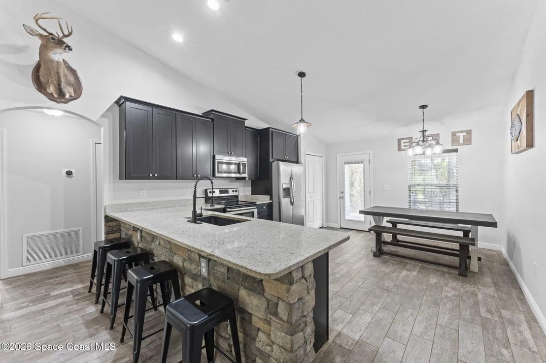 Photo of 6435 Wien Lane