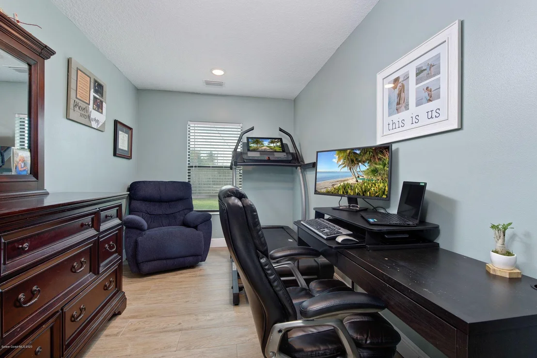 Photo of 229 Chalet Avenue