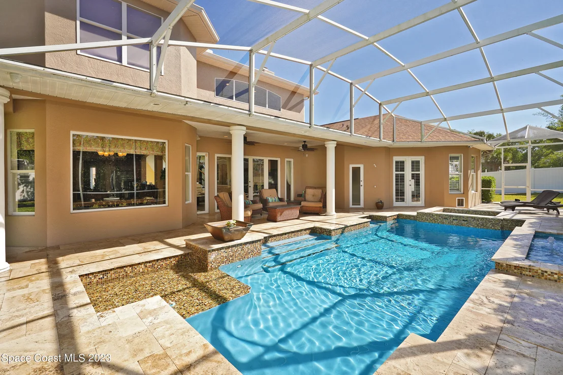 Photo of 2217 Royal Oaks Drive
