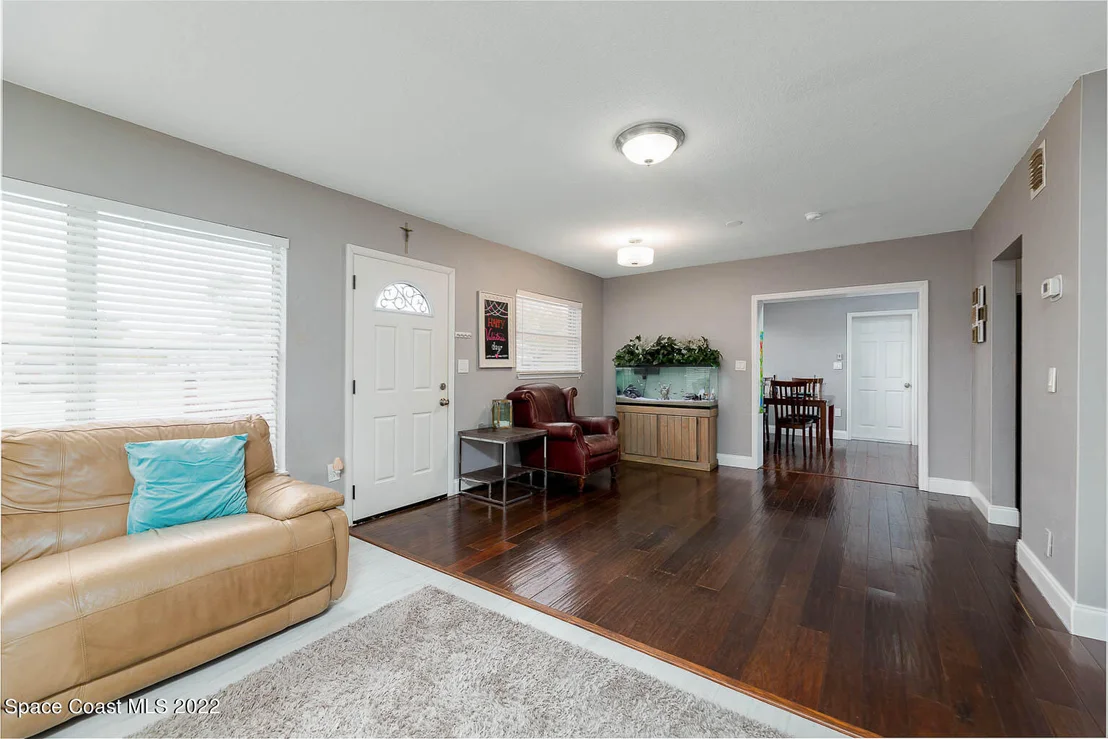 Photo of 201 W Alma Drive