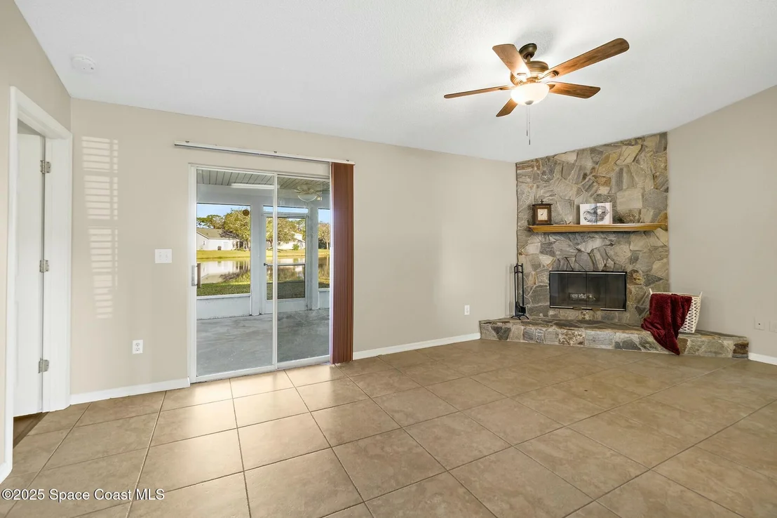 Photo of 6996 Hammock Lakes Drive