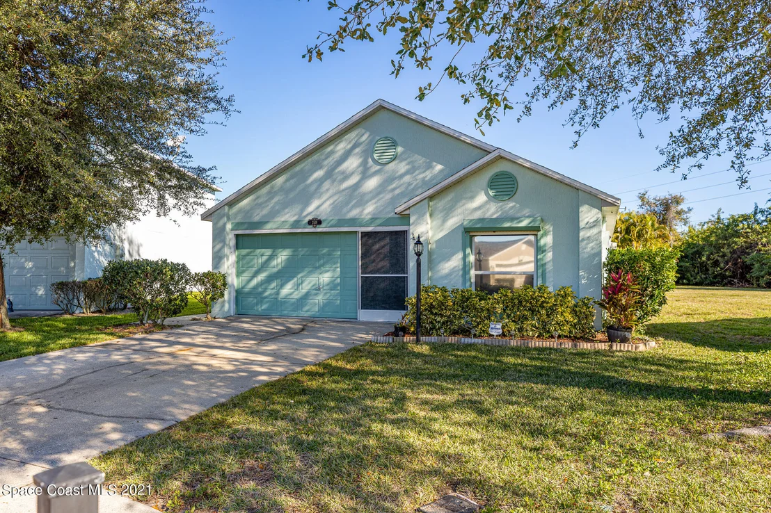 Photo of 2149 Redwood Circle