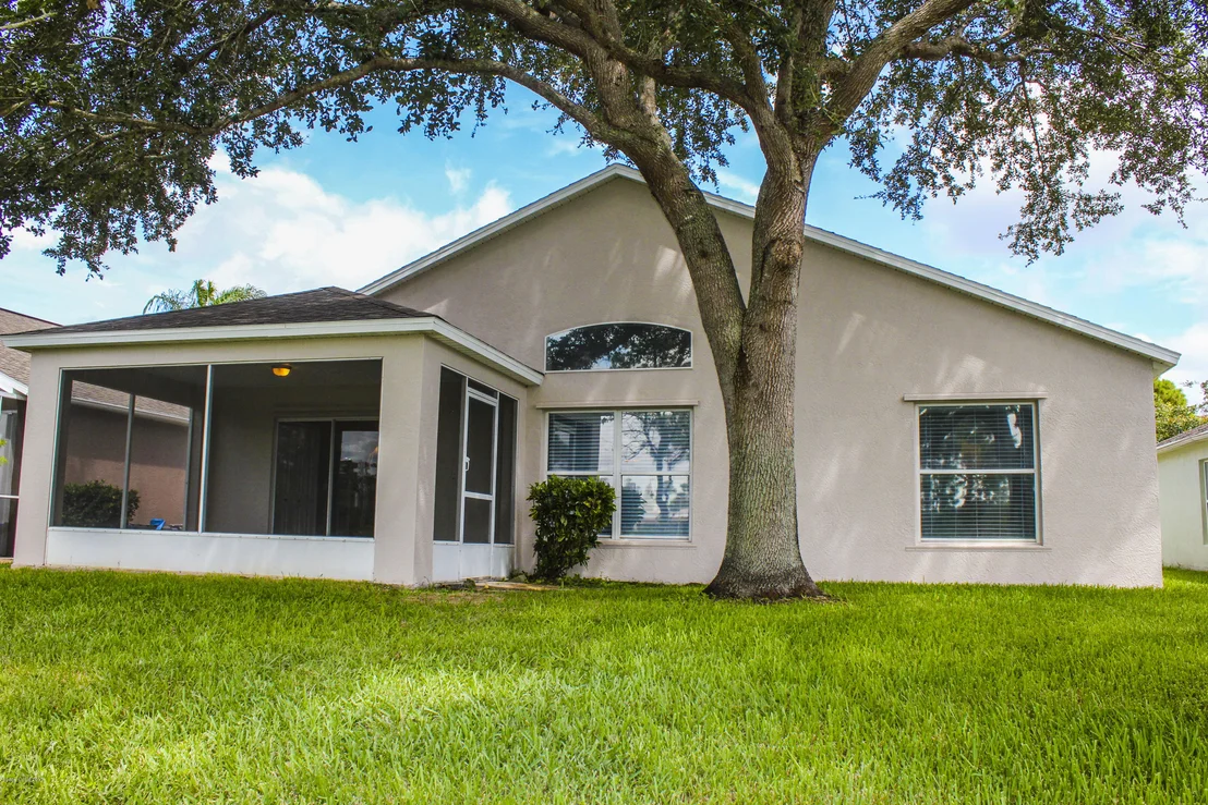 Photo of 881 Villa Drive