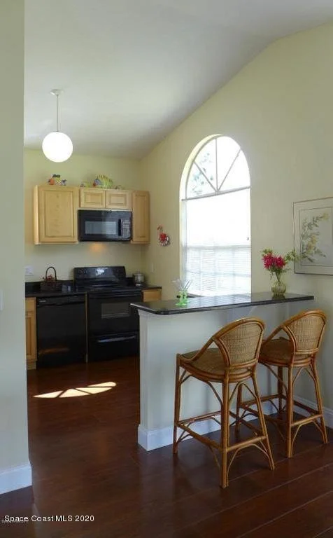Photo of 1906 Elderberry Court NE