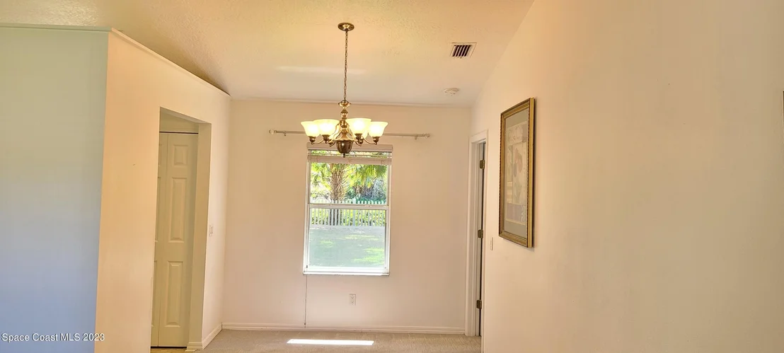Photo of 5757 Jamaica Road