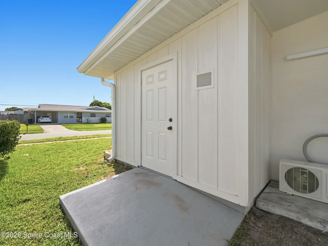 Photo of 736 Badger Drive NE