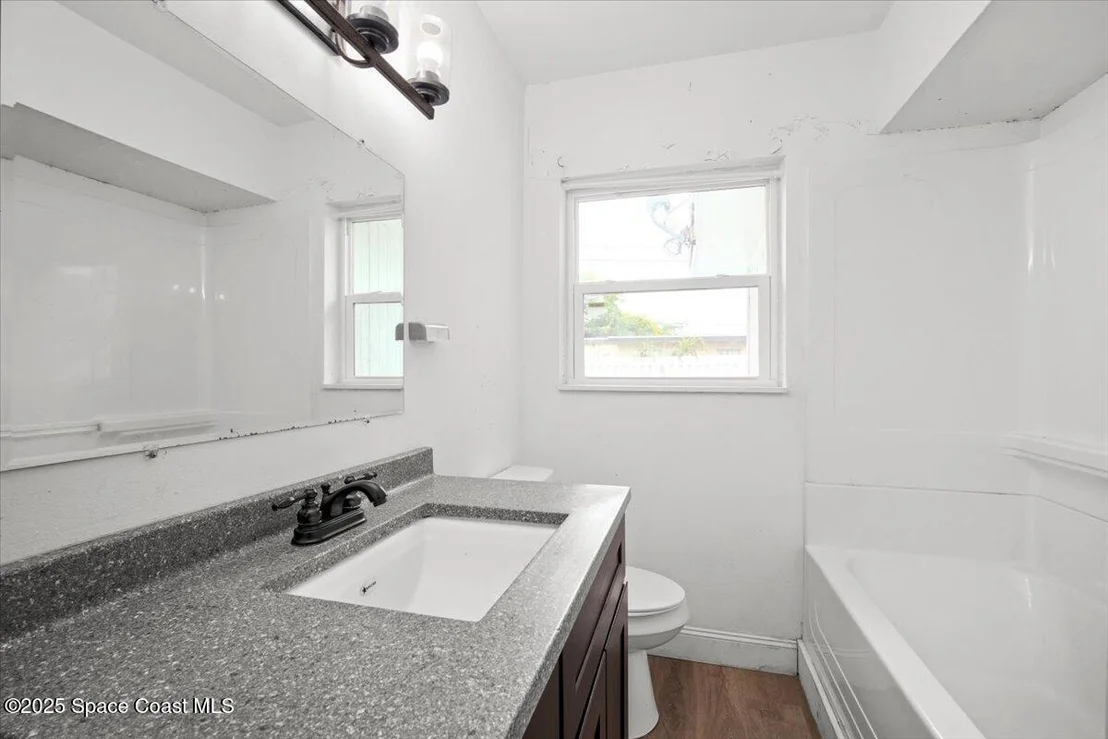 Photo of 411 Thomas Avenue
