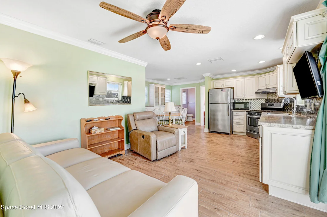 Photo of 414 Thrush Drive