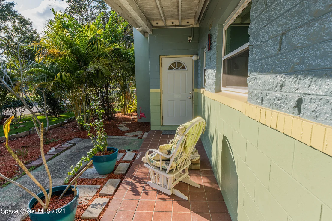 Photo of 1050 Myrtle Lane