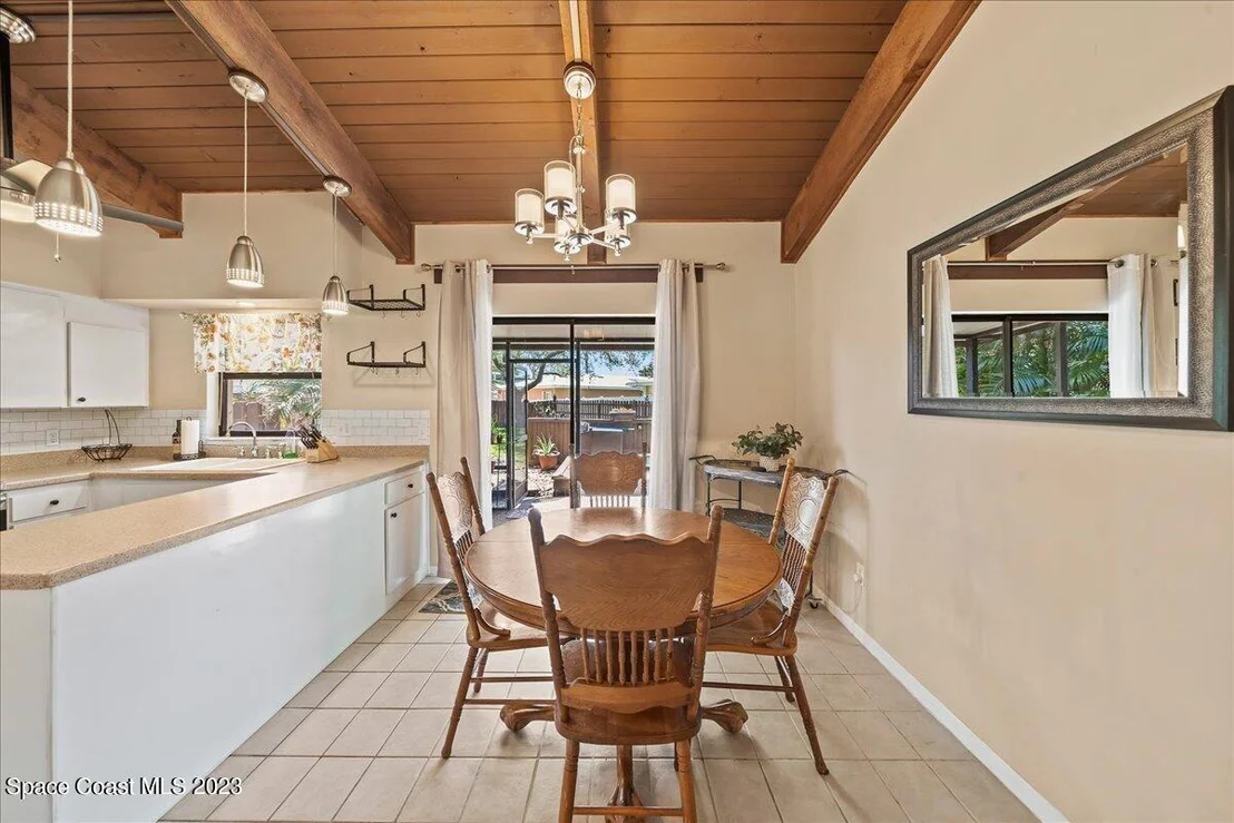 Photo of 250 Applewood Circle