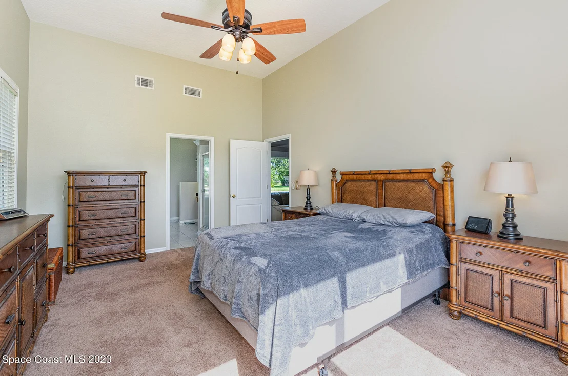 Photo of 498 Kimberly Drive