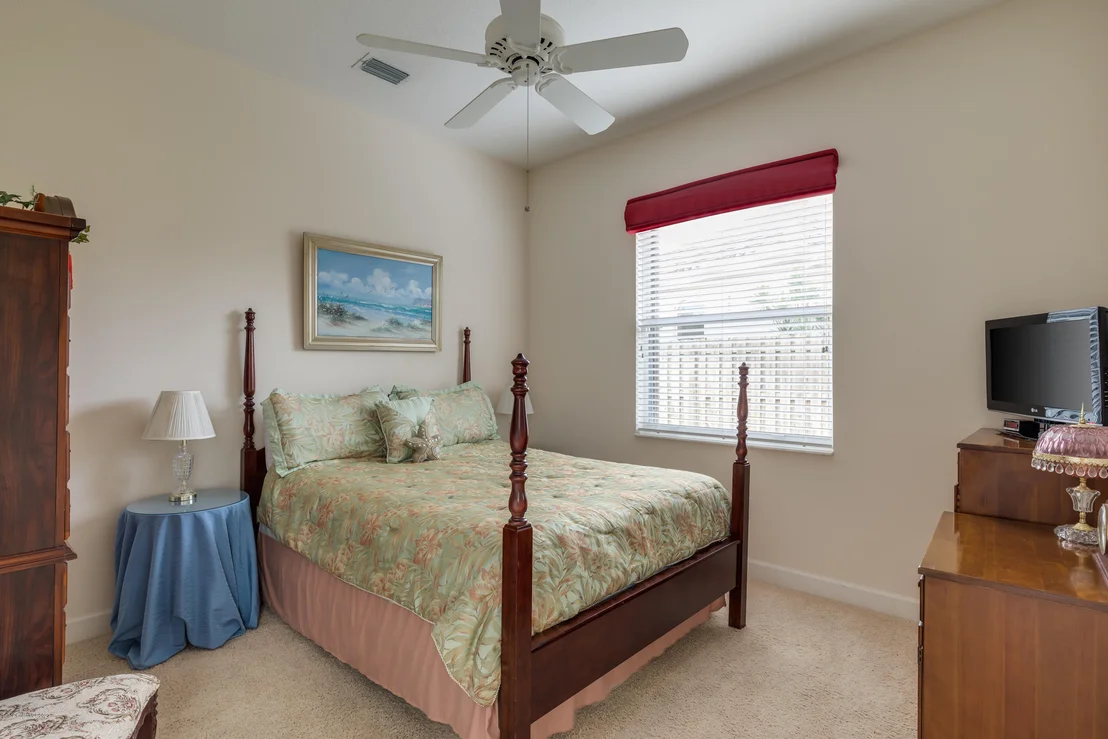 Photo of 422 Flanders Drive