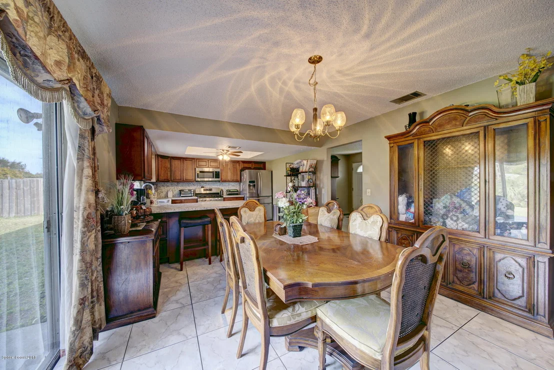 Photo of 1008 Sycamore Drive