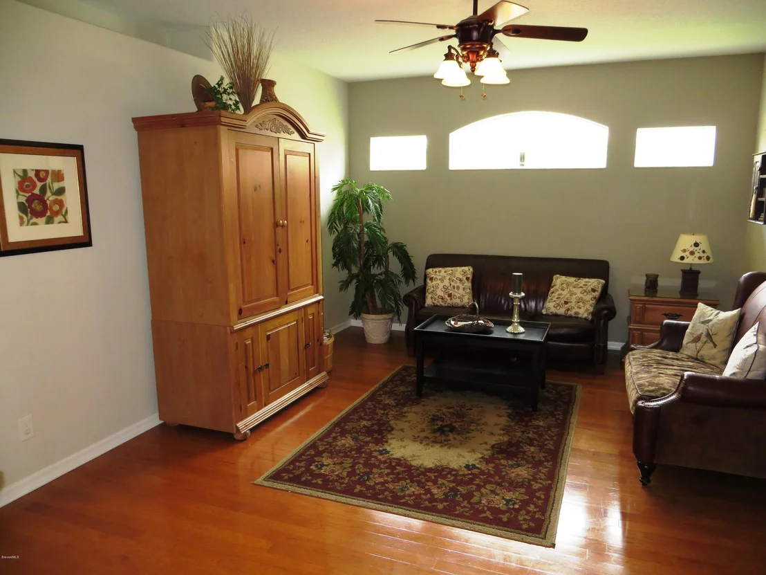 Photo of 1520 Whitman Drive