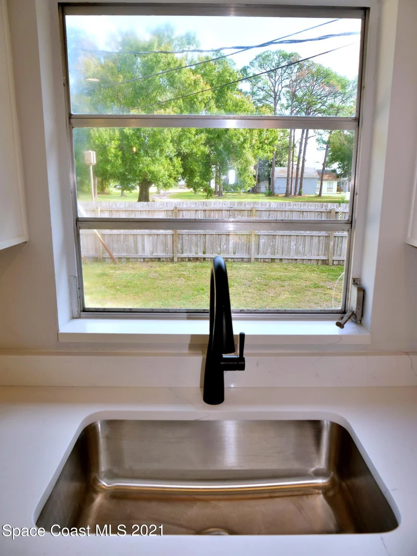 Photo of 1728 Golfview Drive