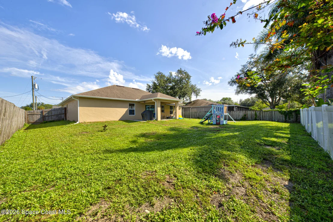 Photo of 6165 Adina Road
