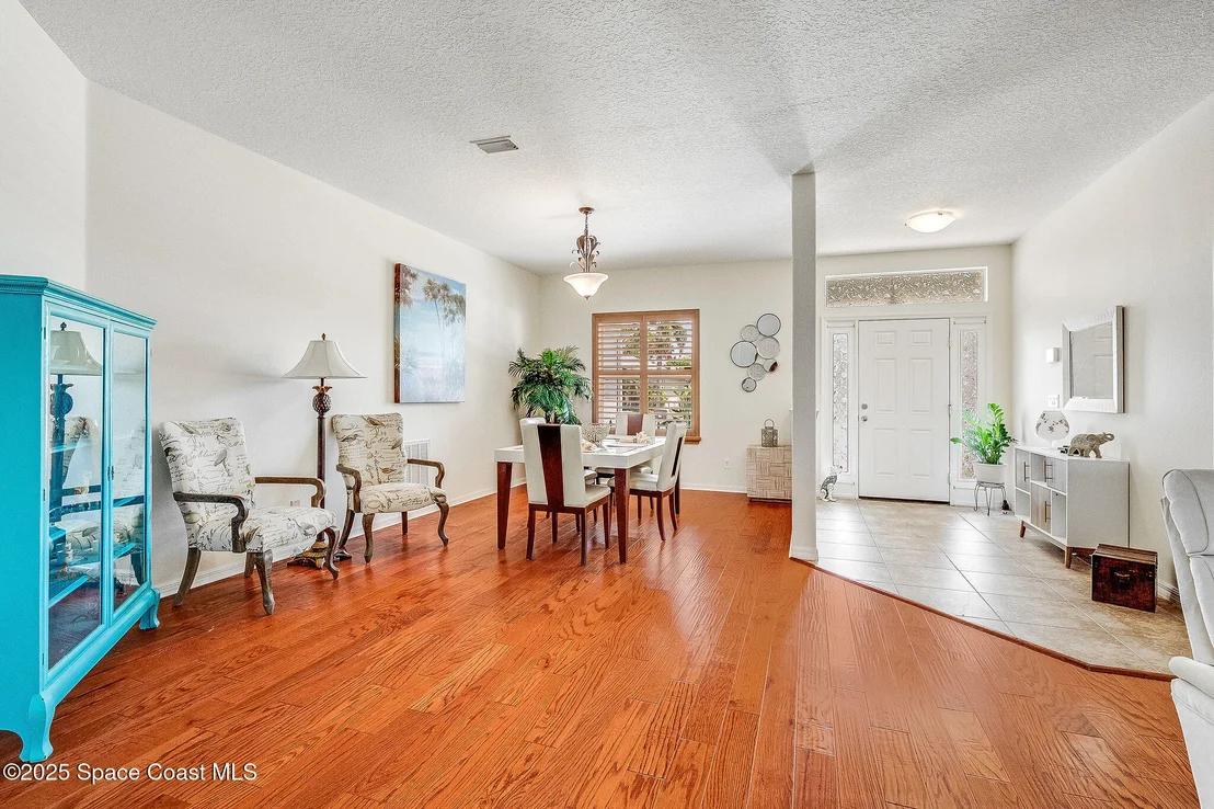 Photo of 1137 Morgan Circle NE
