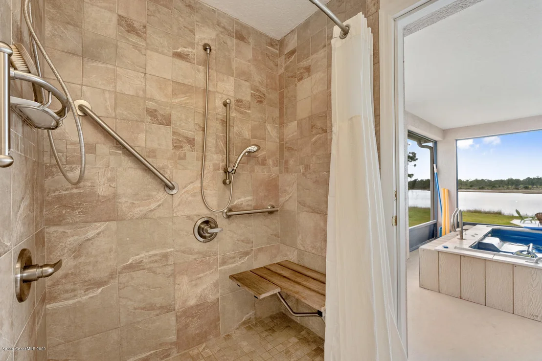 Photo of 1301 Grant Road