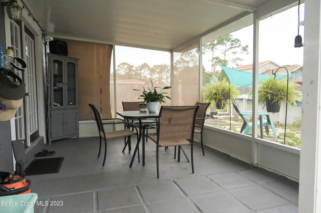 Photo of 5510 Fairbridge Street