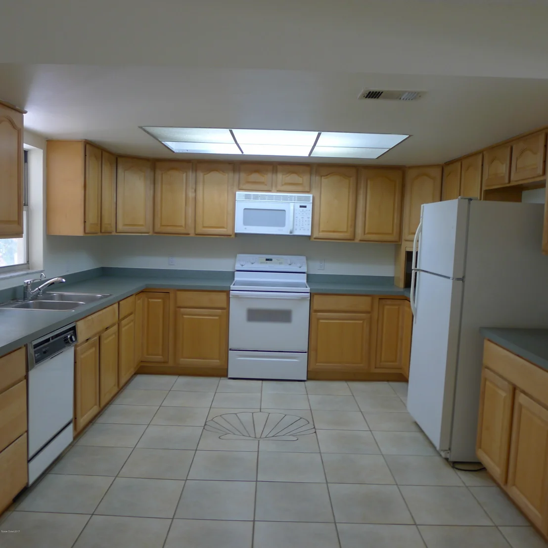Photo of 1287 NE Van Tassell NE
