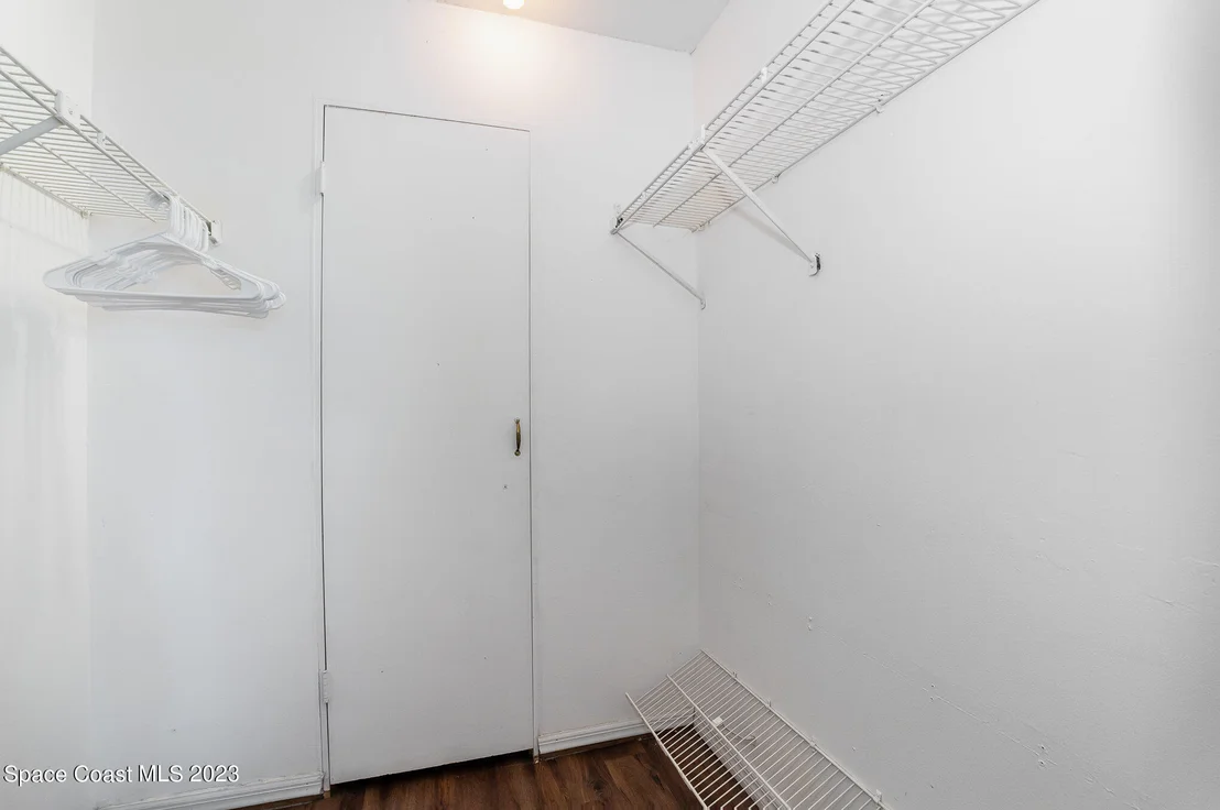 Photo of Unit 113 at 277 Current Drive
