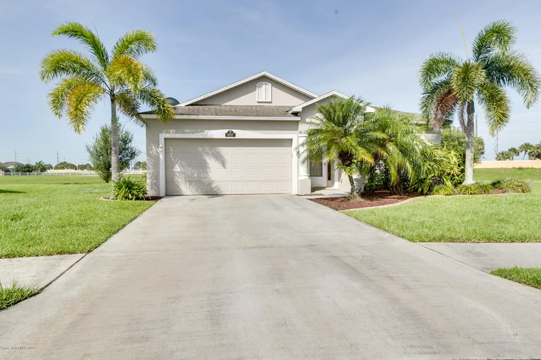 Photo of 6197 Indigo Crossing Drive