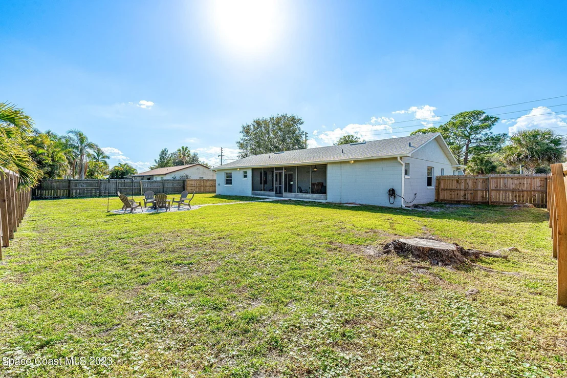 Photo of 1237 Glenham Drive NE
