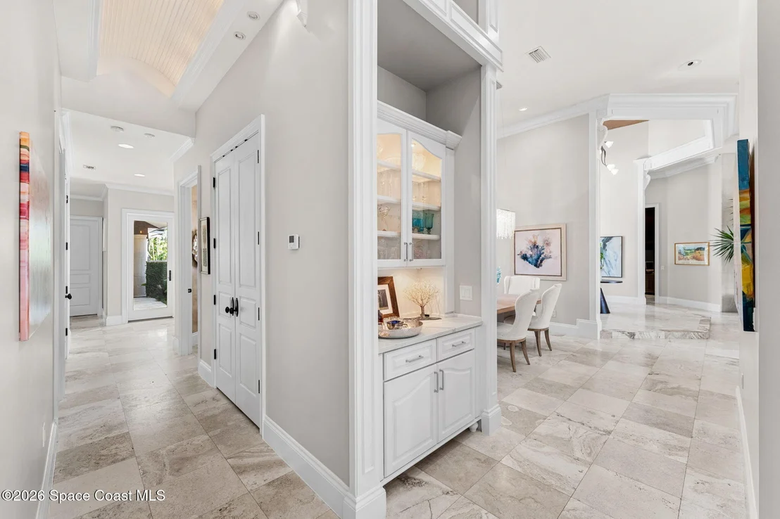 Photo of 200 Riverside Drive